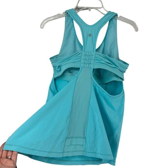 Lululemon Turbo Tank Size 10 Aqua Blue Built In Bra Active Wear Scoop Neck Top - Picture 7 of 10